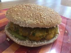 Vegan burger di lenticchie rosse